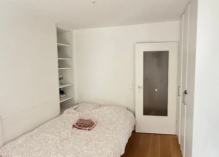 Apartment Bright With Private Terrace Near Nymphenburg Castle Munich